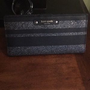 NWT Kate Spade Wallet. Black and silver